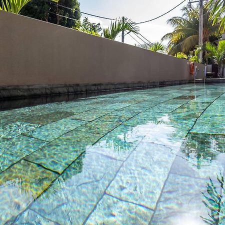 2 Bedroom Flat 15 Mins Walk From Flic En Flac Beach Luaran gambar