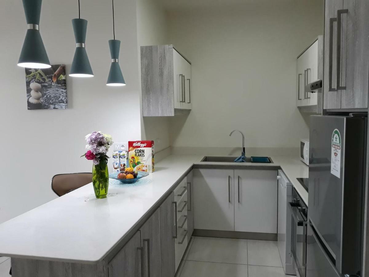 2 Bedroom Flat 15 Mins Walk From Flic En Flac Beach Luaran gambar